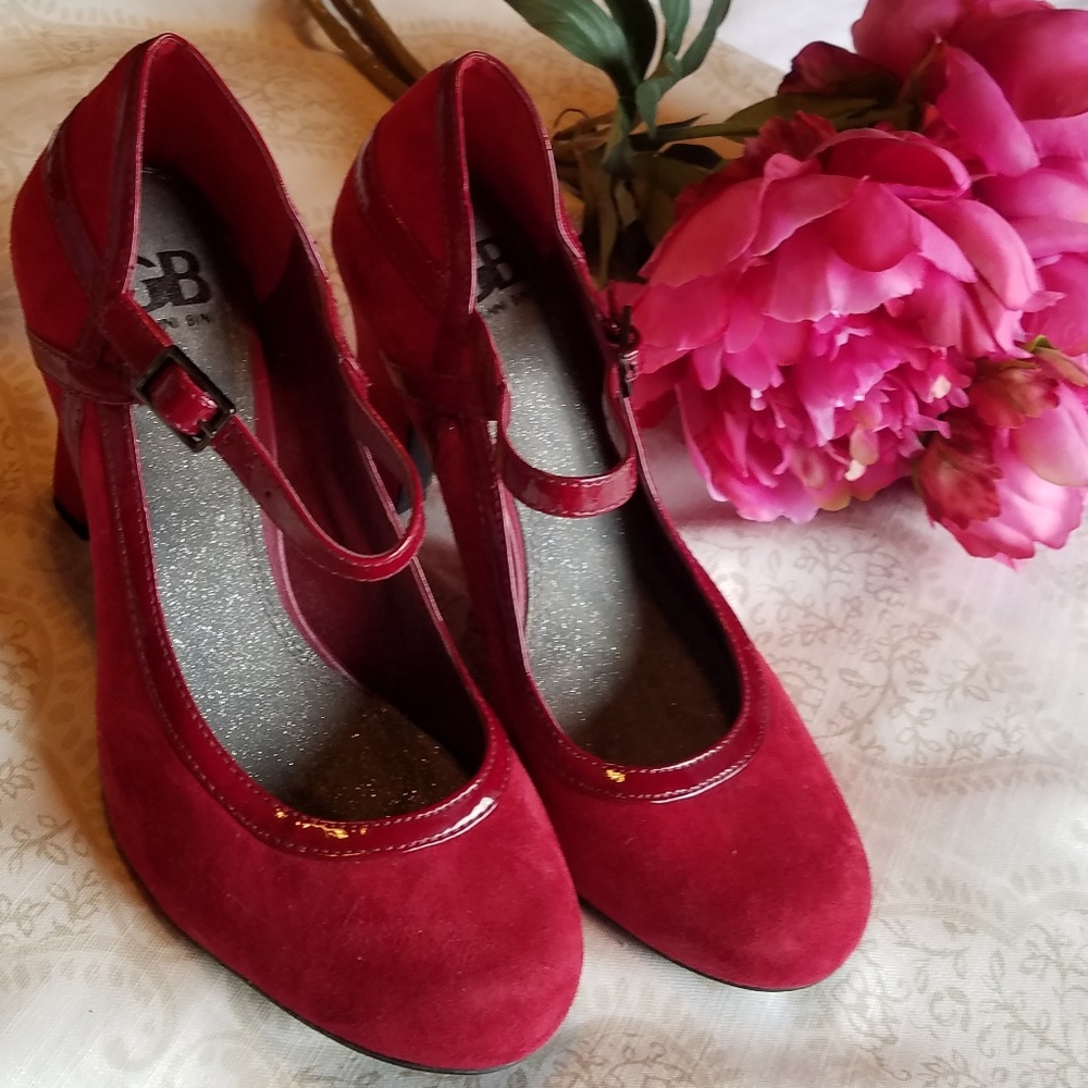 Gianni Bini Red Suede Pumps